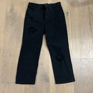 Distressed cropped jeans